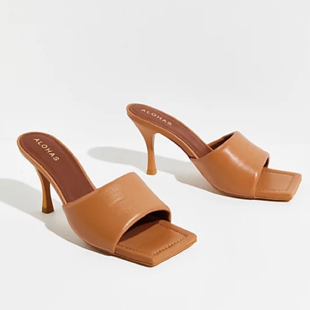 Aloha Tan Puffy Mule